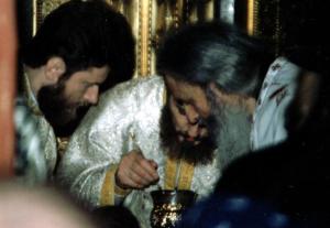 fr-rafail-during-the-divine-liturgy-st-nicholas-church-bucharest-2002